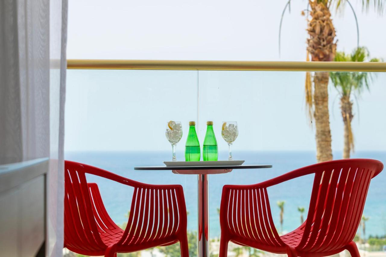 Leonardo Laura Beach & Splash Resort Klorakas Buitenkant foto