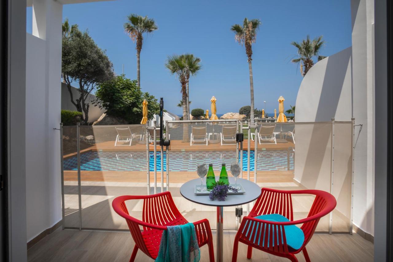 Leonardo Laura Beach & Splash Resort Klorakas Buitenkant foto