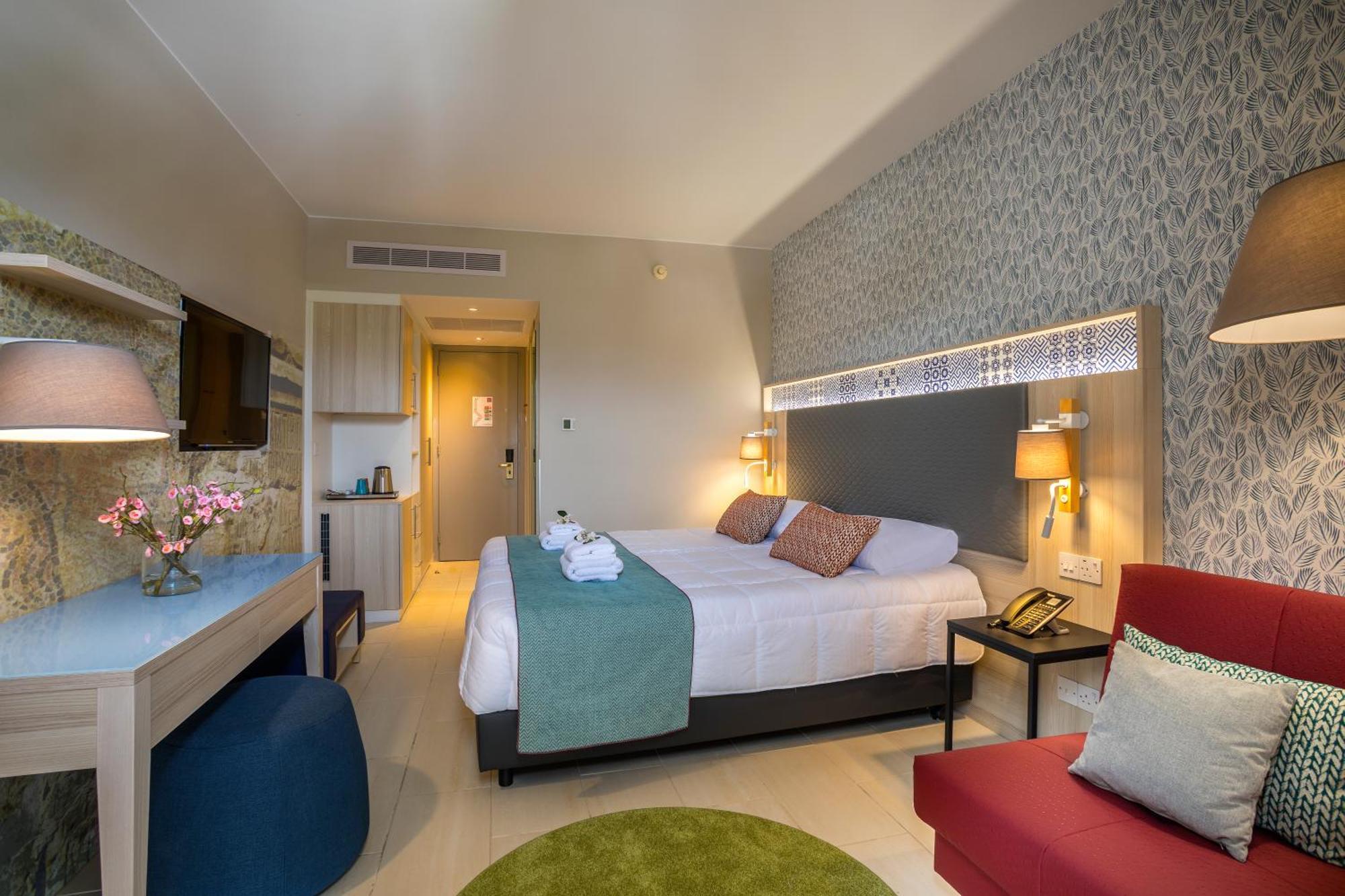 Leonardo Laura Beach & Splash Resort Klorakas Buitenkant foto