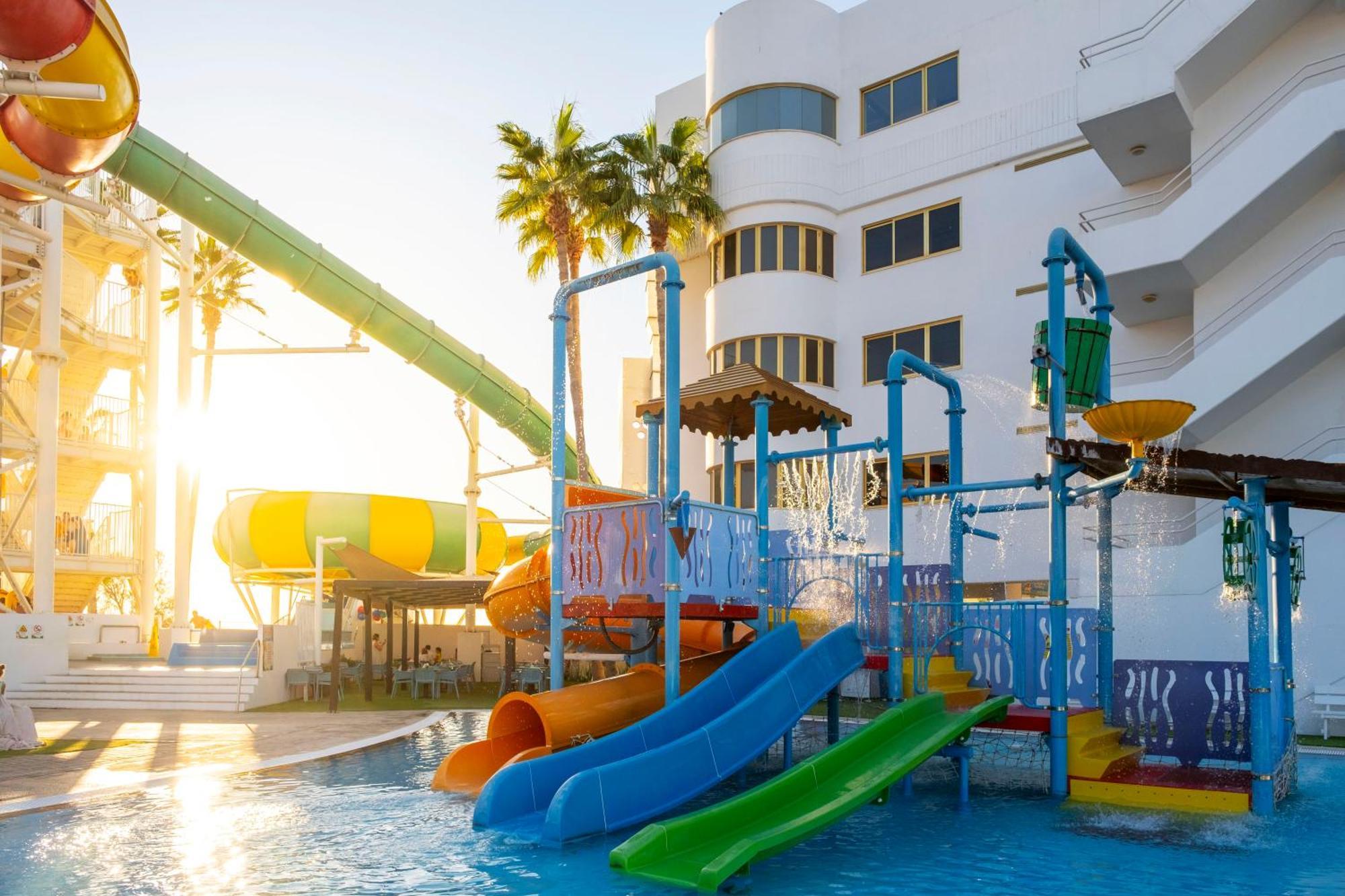 Leonardo Laura Beach & Splash Resort Klorakas Buitenkant foto