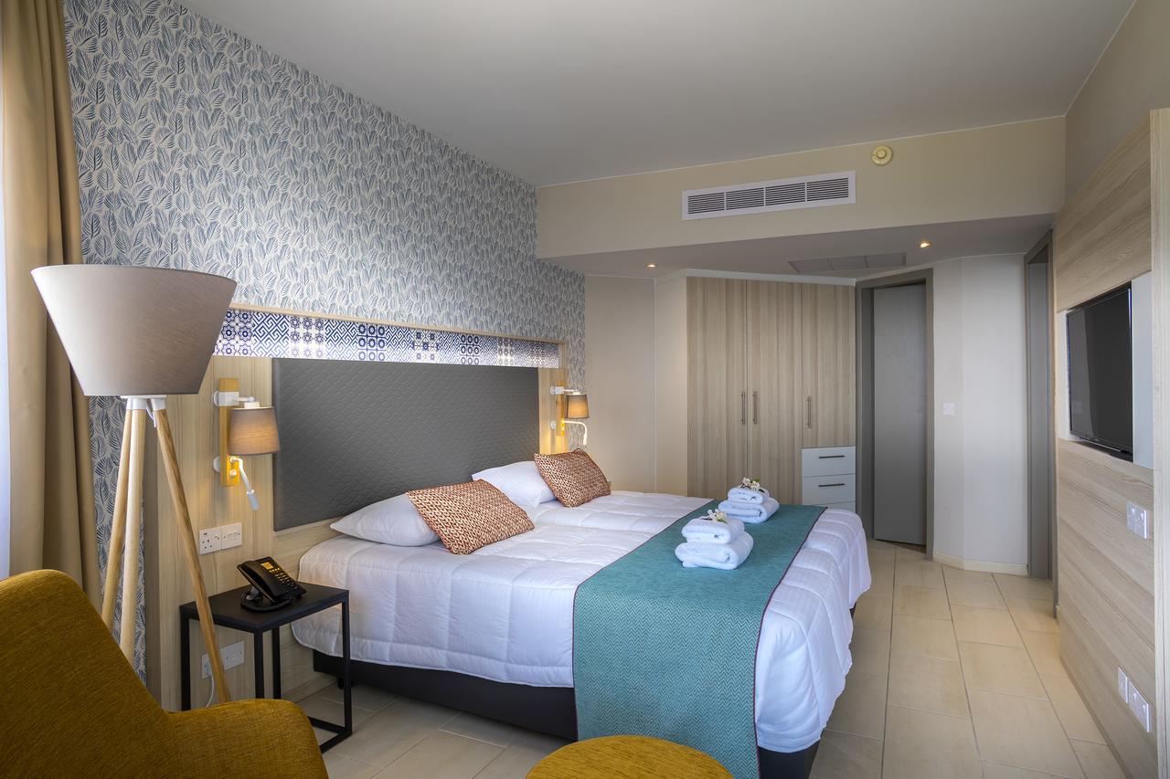 Leonardo Laura Beach & Splash Resort Klorakas Buitenkant foto