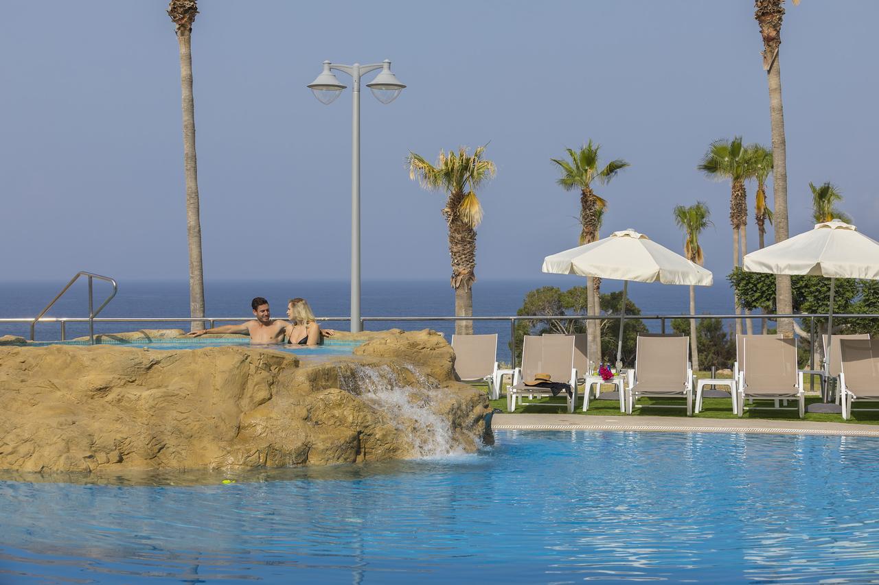 Leonardo Laura Beach & Splash Resort Klorakas Buitenkant foto